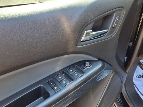Used 2021 Chevrolet Colorado Z71 AWD/4WD image 19