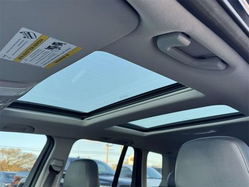 Used 2010 Mercedes-Benz GLK 350 4MATIC image 19