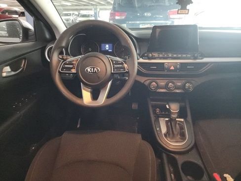 Used 2020 Kia Forte LXS FWD image 5