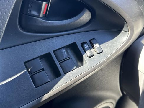 Used 2010 Toyota RAV4 2WD image 29