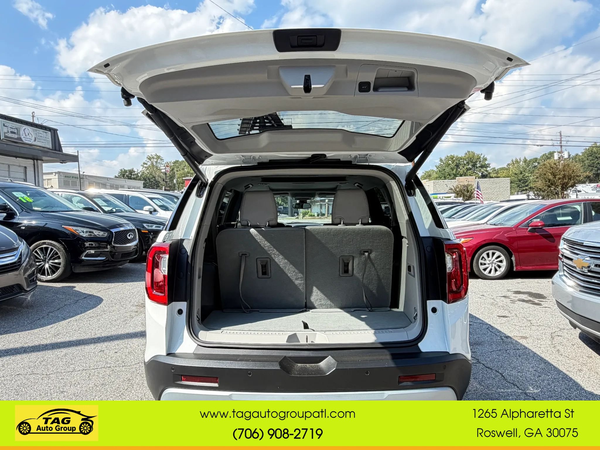 Used 2020 GMC Acadia SLT w/ Driver Alert Package II FWD image 6