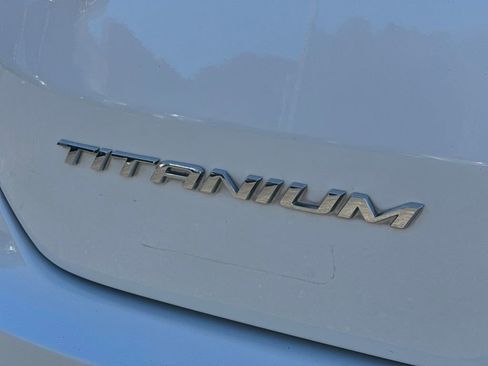 Used 2021 Ford Edge Titanium image 22