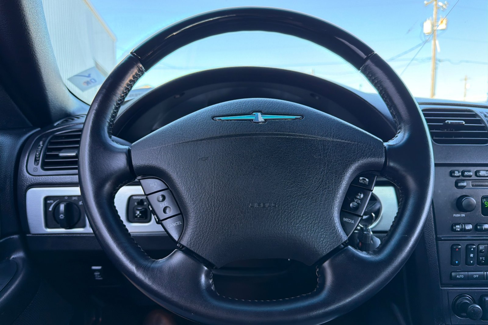 Used 2005 Ford Thunderbird RWD image 16