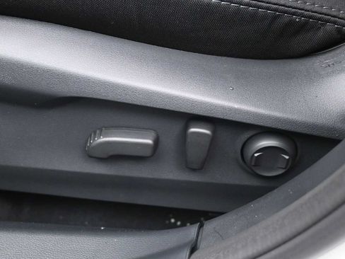 Used 2025 Subaru Legacy Premium w/ Popular Package #1 AWD/4WD image 17
