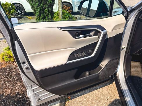 Certified 2024 Toyota RAV4 XLE Premium AWD/4WD image 10
