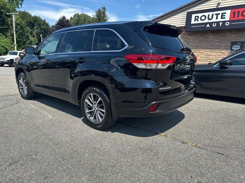 Used 2019 Toyota Highlander XLE AWD/4WD image 13