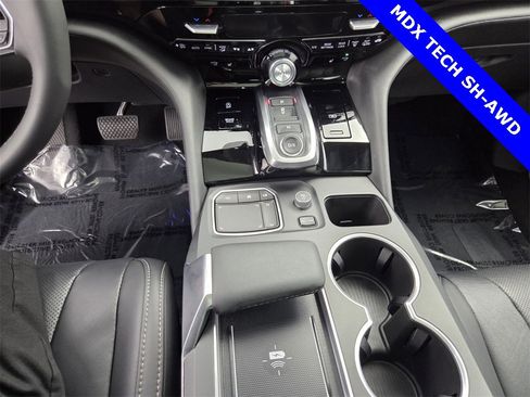 Used 2024 Acura MDX SH-AWD w/ Technology Package image 41
