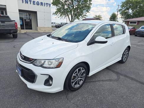 Used 2018 Chevrolet Sonic LT FWD image 2