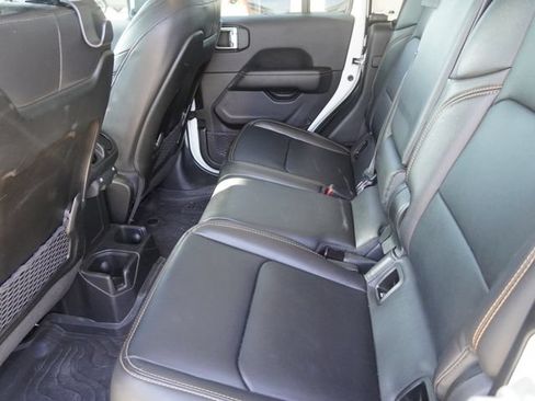 Used 2025 Jeep Gladiator Sport AWD/4WD image 11