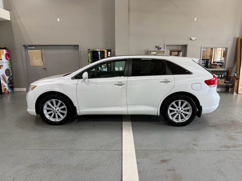 Used 2009 Toyota Venza AWD image 1