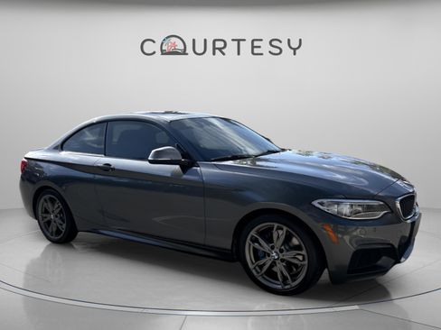 Used 2015 BMW M235i xDrive Coupe image 9