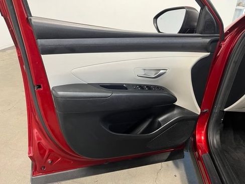 Used 2025 Hyundai Tucson SEL FWD image 25
