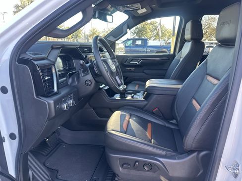 Used 2025 GMC Sierra 1500 AT4 image 16