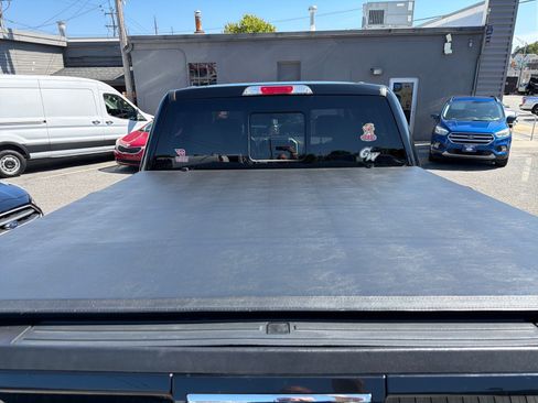 Used 2018 Ford F150 Lariat w/ Equipment Group 502A Luxury AWD/4WD image 9