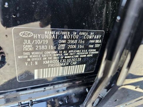 Used 2020 Hyundai Elantra GT image 23