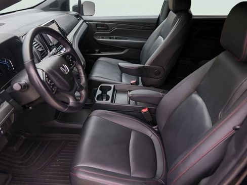 Used 2023 Honda Odyssey Sport image 12
