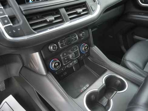 Used 2021 Chevrolet Tahoe LT w/ LT Signature Package image 28