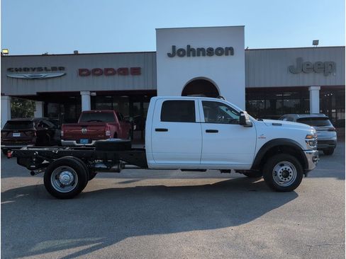 New 2026 RAM 4500 Tradesman w/ Chrome Appearance Group image 6