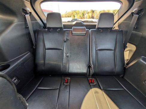 Used 2022 Toyota Highlander XSE image 29