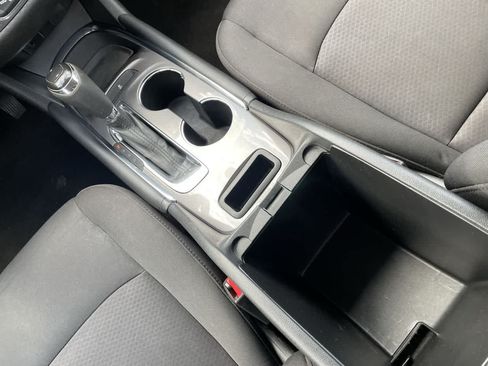 Used 2018 Chevrolet Malibu LT FWD image 21