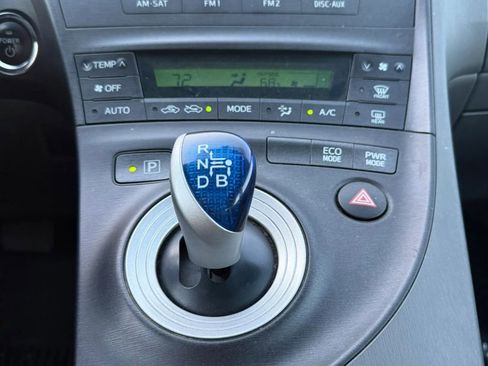 Used 2010 Toyota Prius Five image 25