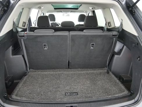 Used 2018 Volkswagen Atlas Launch Edition AWD/4WD image 17