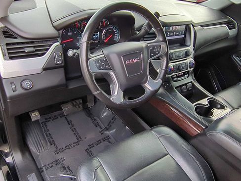 Used 2018 GMC Yukon SLT image 12