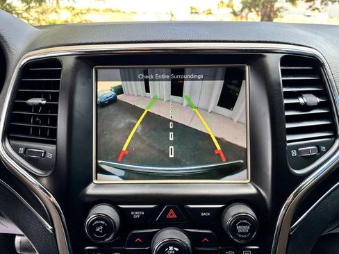 Used 2016 Jeep Grand Cherokee Limited image 22