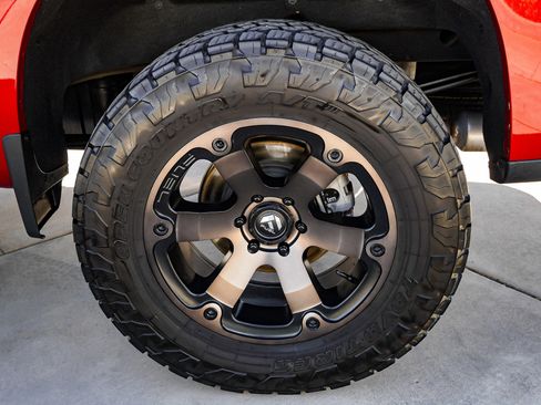 Used 2022 Chevrolet Silverado 1500 LTZ w/ LTZ Premium Package AWD/4WD image 15
