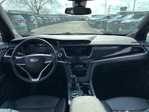 Used 2020 Cadillac XT6 Premium Luxury image 9