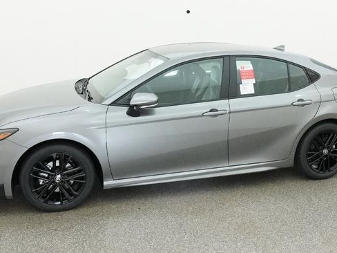 New 2026 Toyota Camry SE FWD image 2