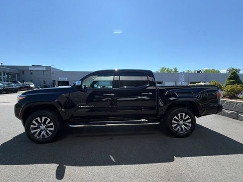 Used 2023 Toyota Tacoma Limited AWD/4WD image 4