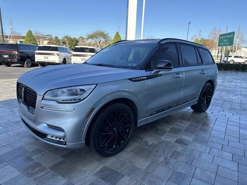 Certified 2023 Lincoln Aviator Reserve w/ Equipment Group 201A image 6