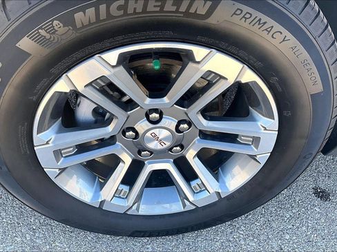 Used 2025 GMC Terrain Elevation AWD/4WD image 9