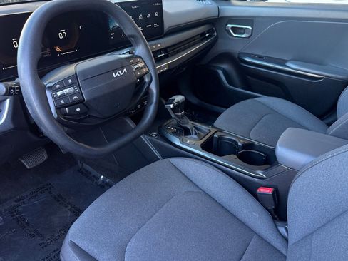 Used 2025 Kia K4 LXS image 7