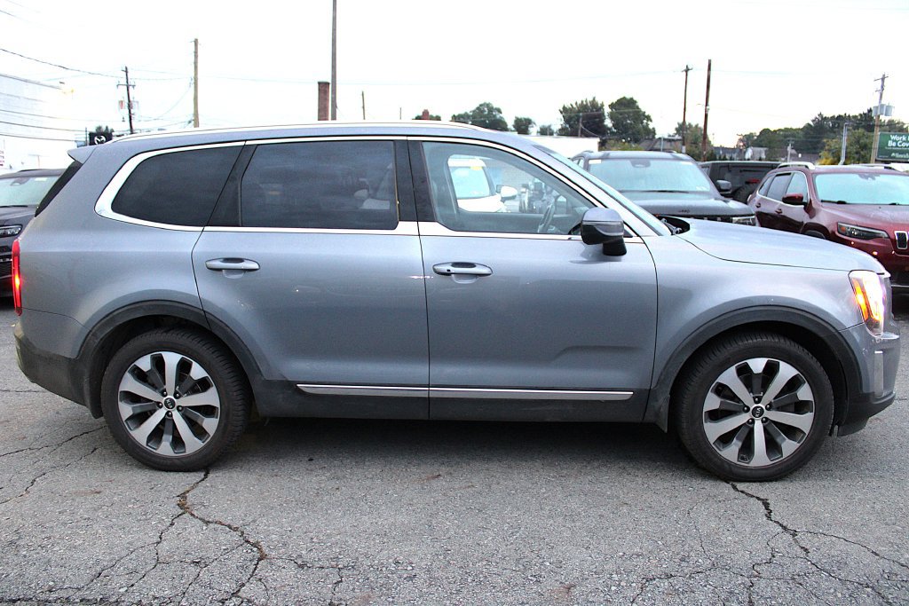 Used 2021 Kia Telluride EX w/ EX Premium Package AWD/4WD image 3