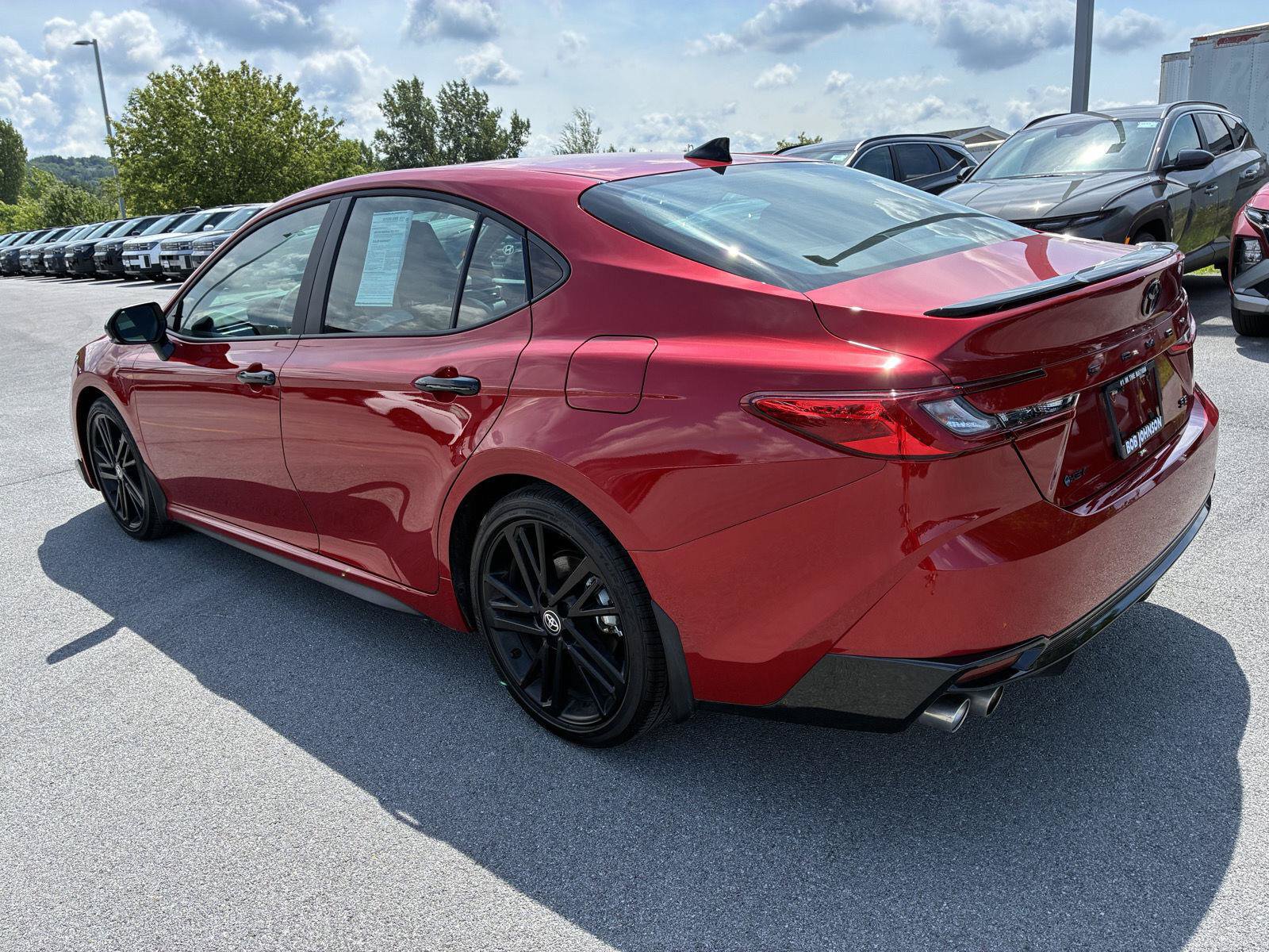 Used 2026 Toyota Camry Hybrid w/ Convenience Package FWD image 5