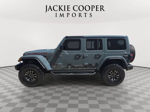 Used 2024 Jeep Wrangler Unlimited Rubicon AWD/4WD image 8