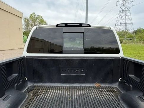 Used 2019 Nissan Titan SV AWD/4WD image 28