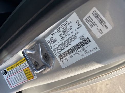 Used 2019 Ford Transit Connect XLT image 31