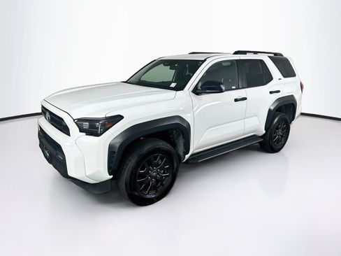 Used 2025 Toyota 4Runner SR5 AWD/4WD image 3