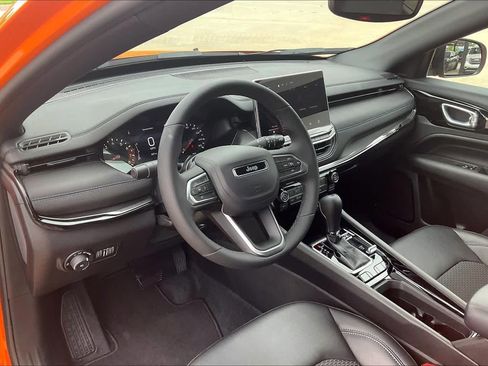 New 2026 Jeep Compass Latitude AWD/4WD image 8
