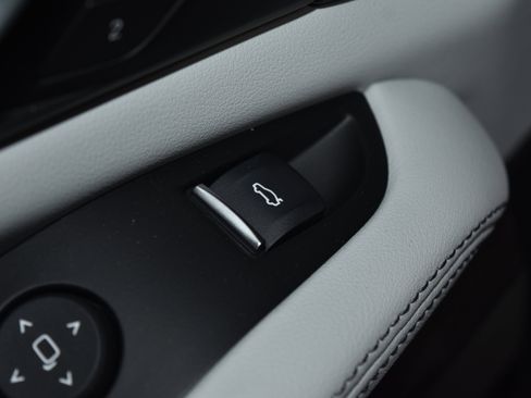 New 2026 BMW X5 xDrive40i w/ Executive Package image 6