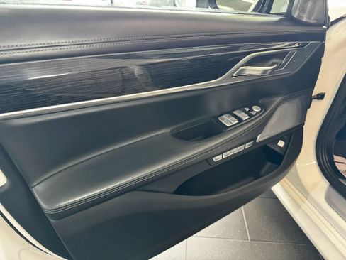 Used 2018 BMW 750i xDrive AWD/4WD image 39