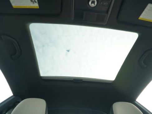 Used 2018 Volkswagen Beetle 2.0T Coast image 11