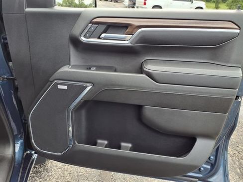Used 2023 Chevrolet Silverado 1500 LT Trail Boss w/ LT Trail Boss Premium Package AWD/4WD image 77