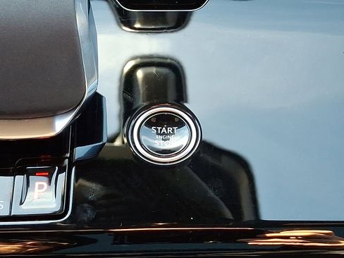 Used 2024 Land Rover Range Rover Sport SE image 26