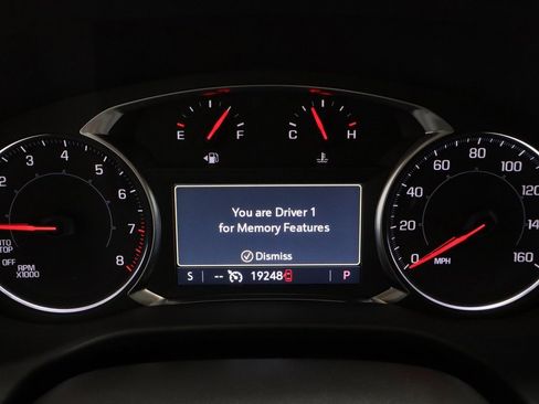 Used 2023 GMC Acadia SLT w/ Preferred Package image 29