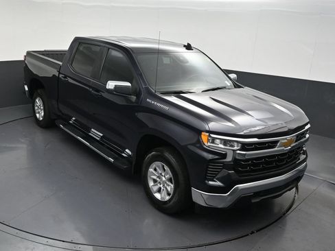 Used 2023 Chevrolet Silverado 1500 LT RWD image 17