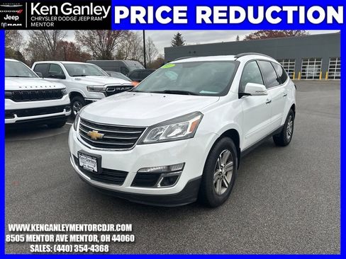 Used 2017 Chevrolet Traverse LT image 3